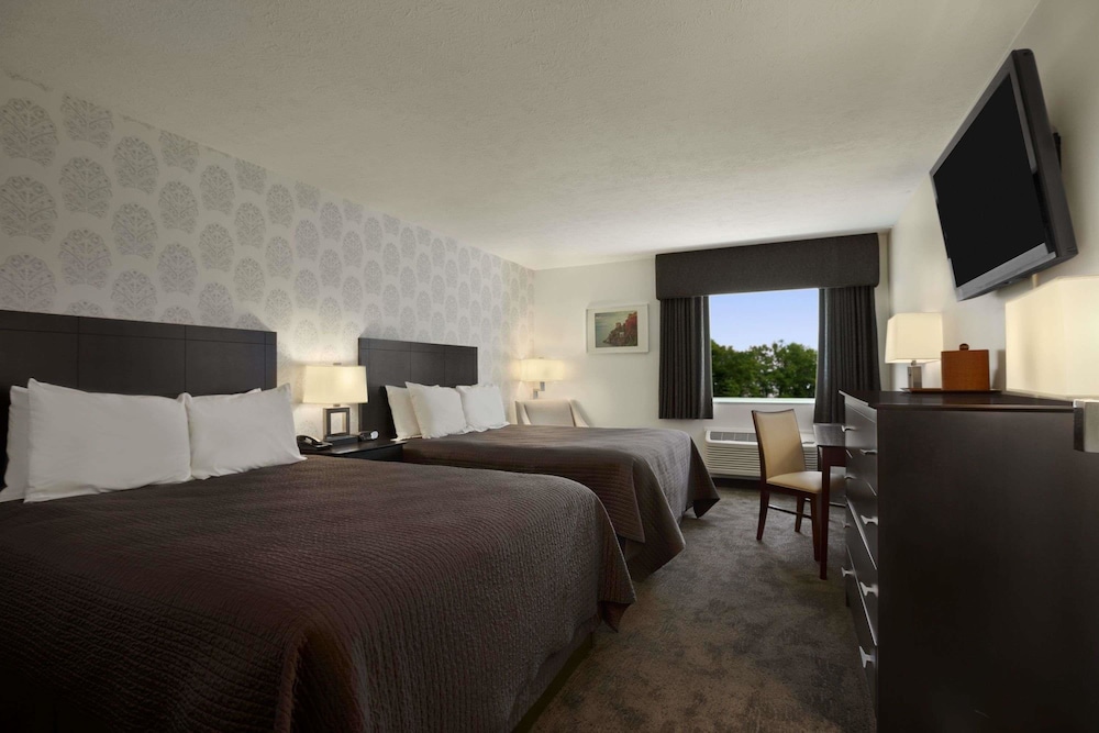 Room, 2 Queen Beds, Non Smoking