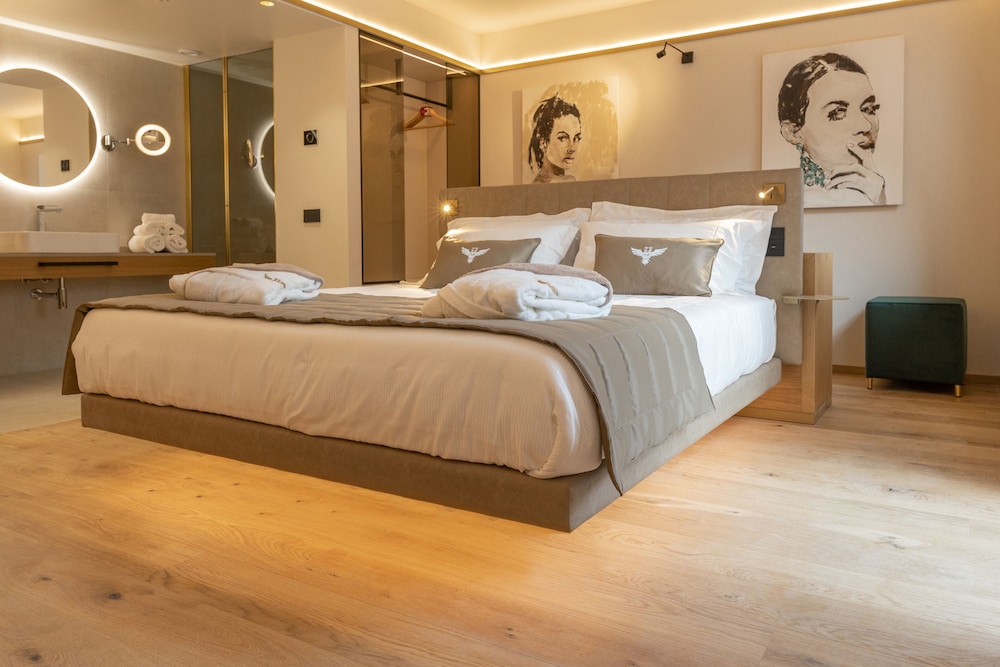 Junior Studio Suite