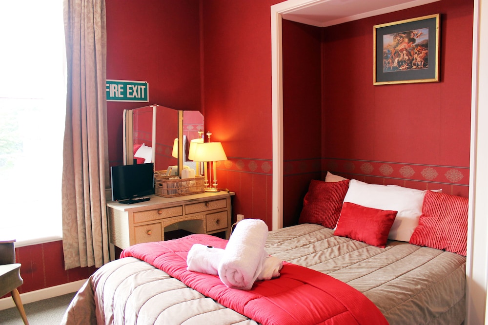 Room 8 Double photo 1