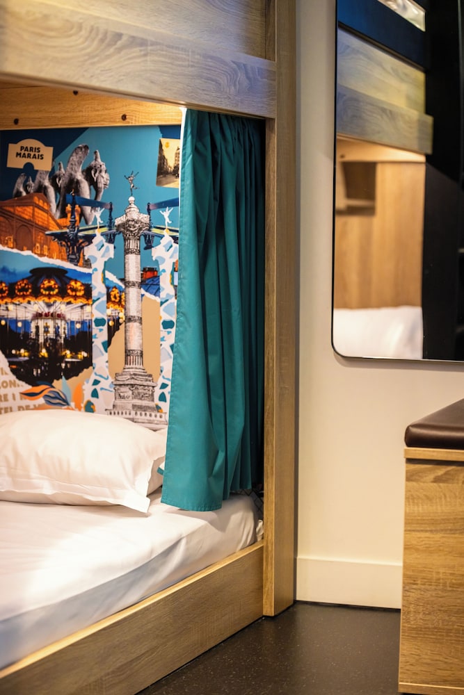 Private dormitory for 8 persons with private bathroom photo 1