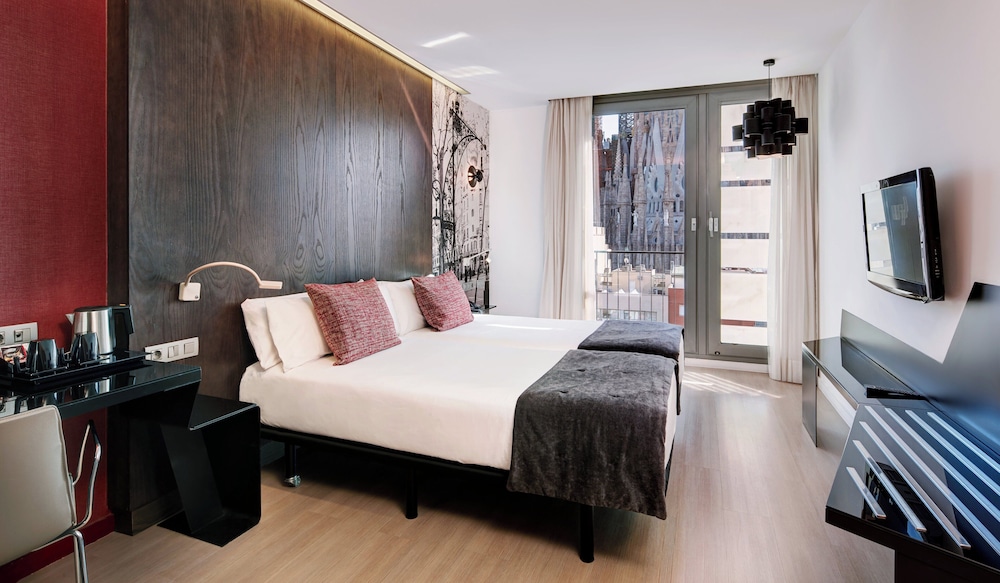 Classic Twin Room (Sagrada Familia View) photo 2
