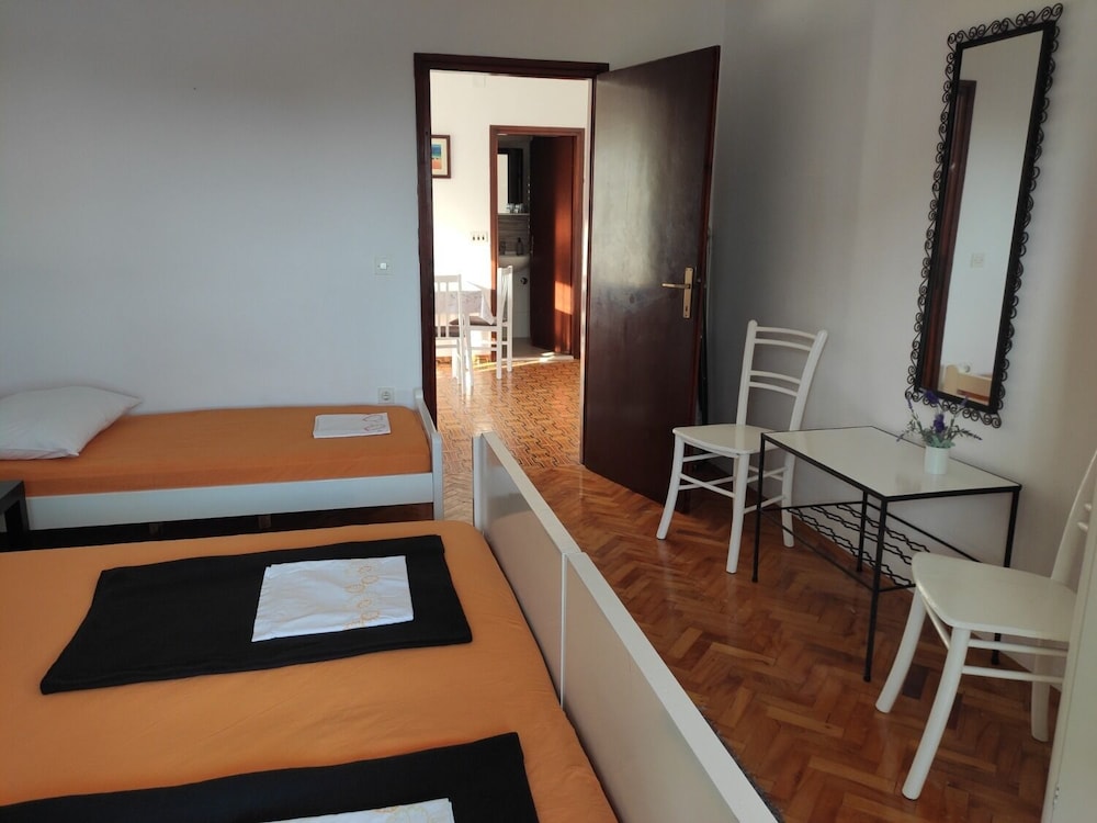 Apartment (Nives - Great Location - A3(3))