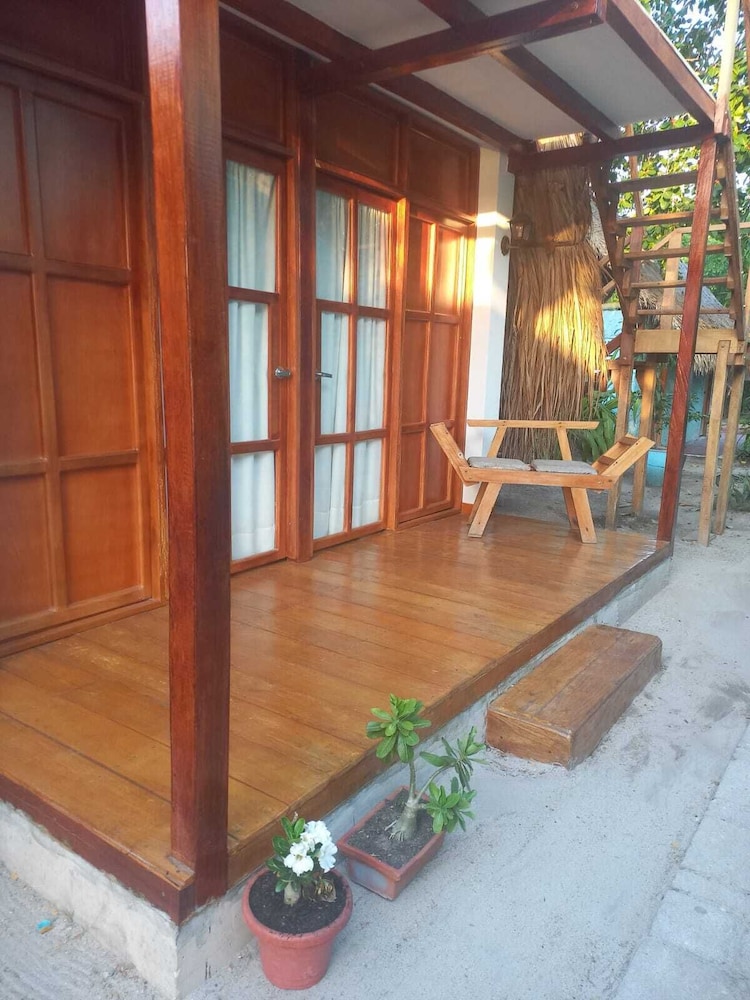 Luxury Room, Garden View, Beachside photo 3