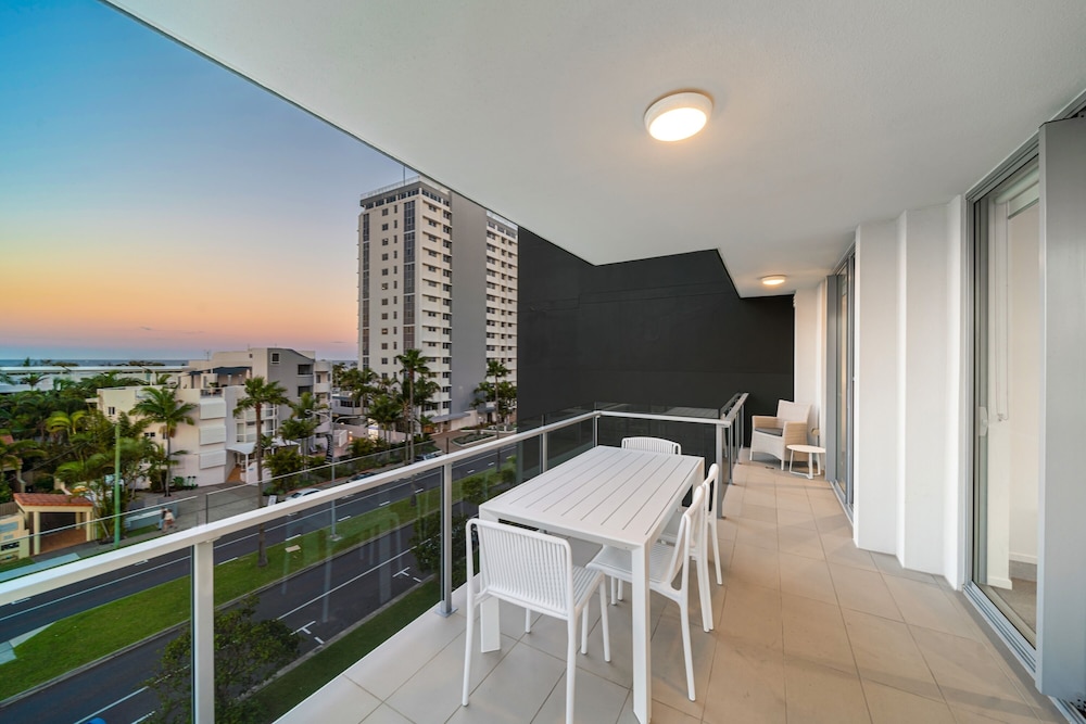 Verve - 2 Bedroom Ocean View Apartment (located 150m away at 92 Sixth Ave, Maroochydore)
