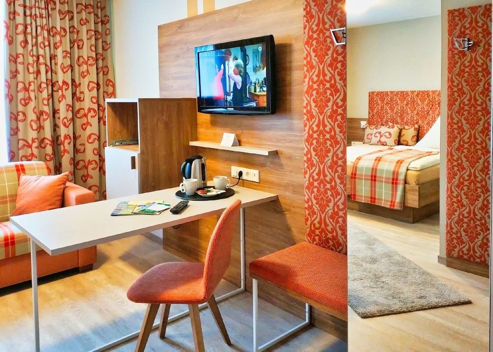 Deluxe Double Or Twin Room photo 3