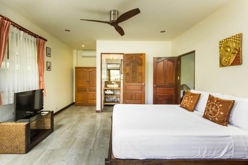 4 Bedrooms Deluxe Villa