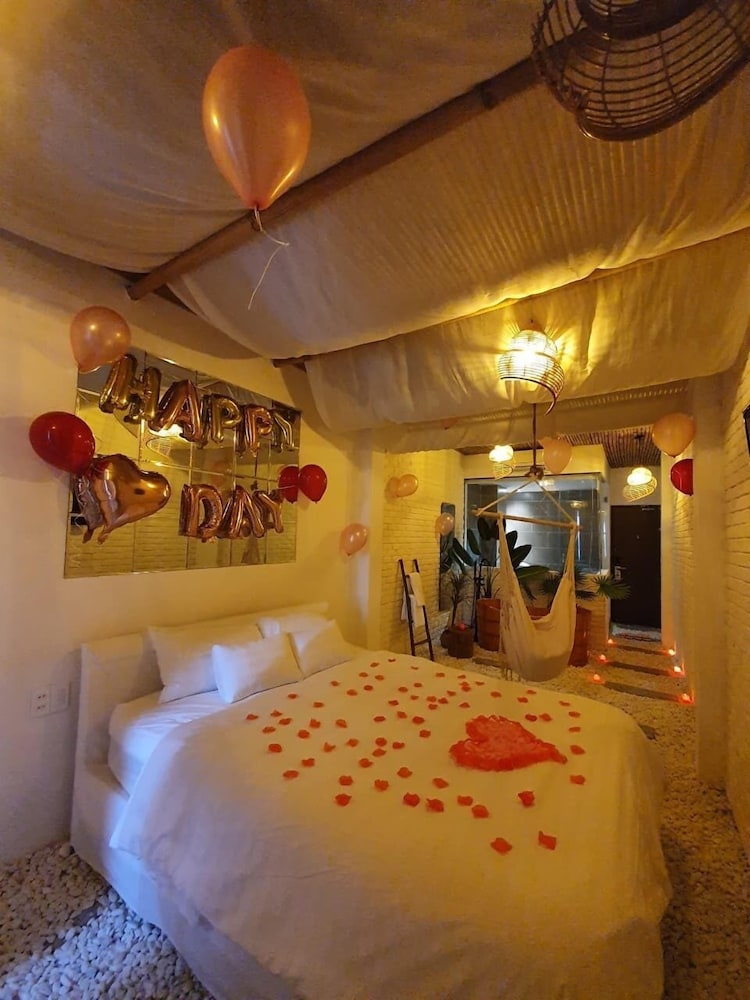 Deluxe Double Room, Balcony, City View photo 2