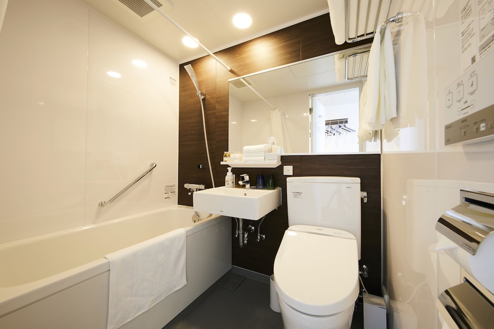 Economy Double Room, Non Smoking - Photo 17