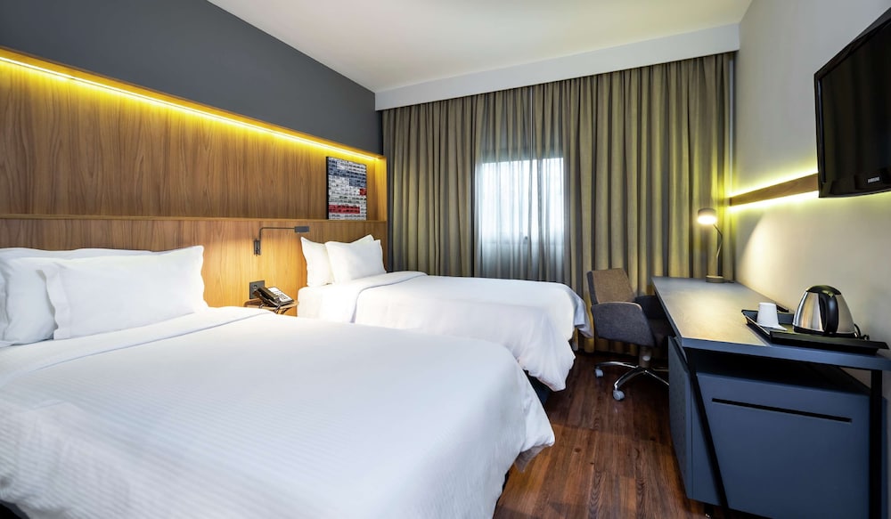 Twin Room, 2 Twin Beds, Refrigerator