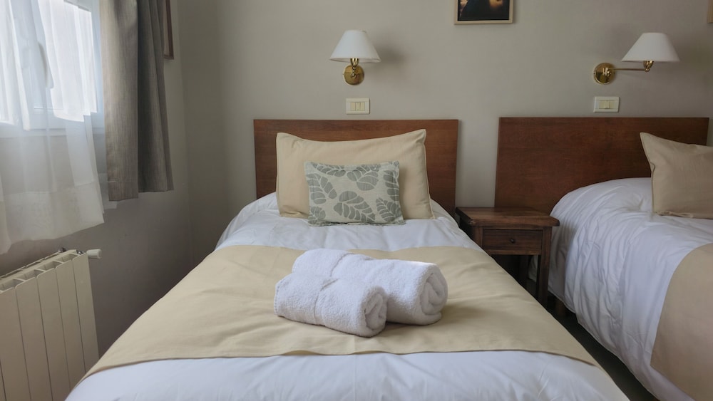 Basic Triple Room photo 3