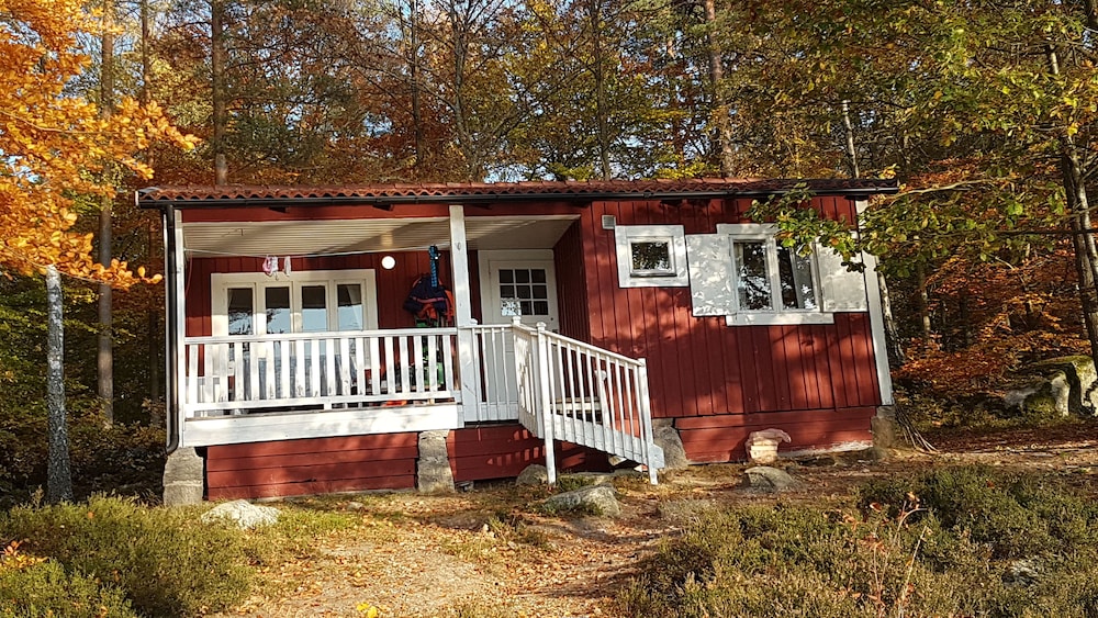 Classic Cottage, 2 Bedrooms, Private Bathroom, Lakeside, photo 6