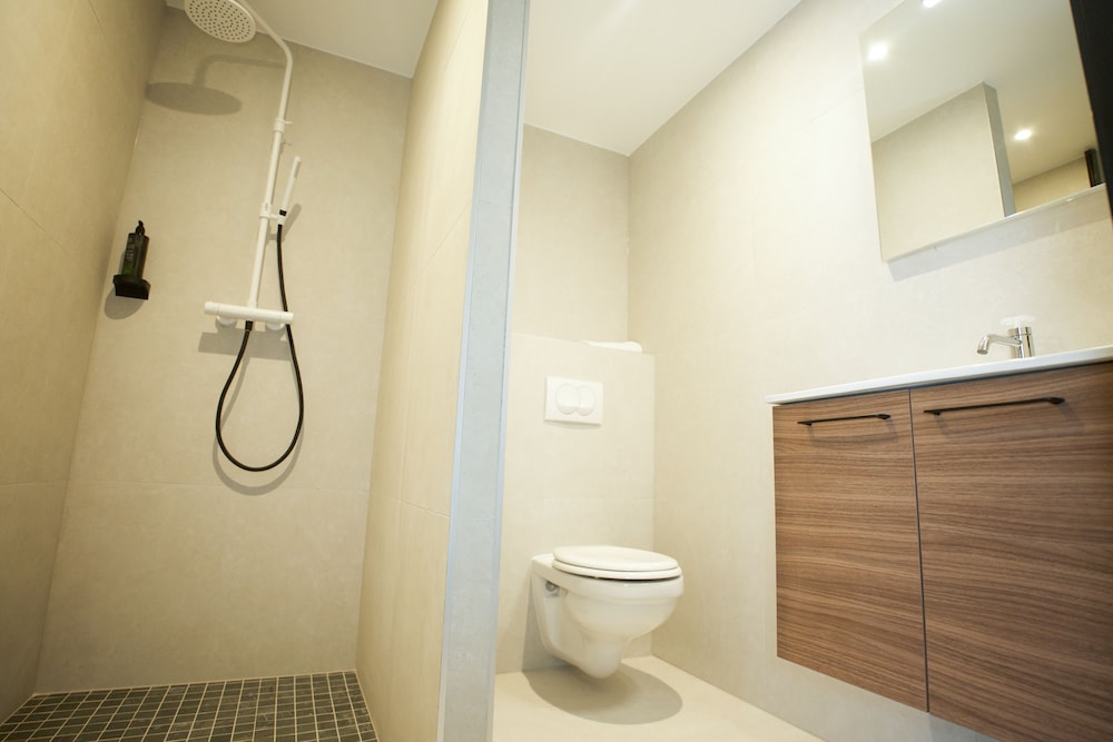 Apartment - Photo 2