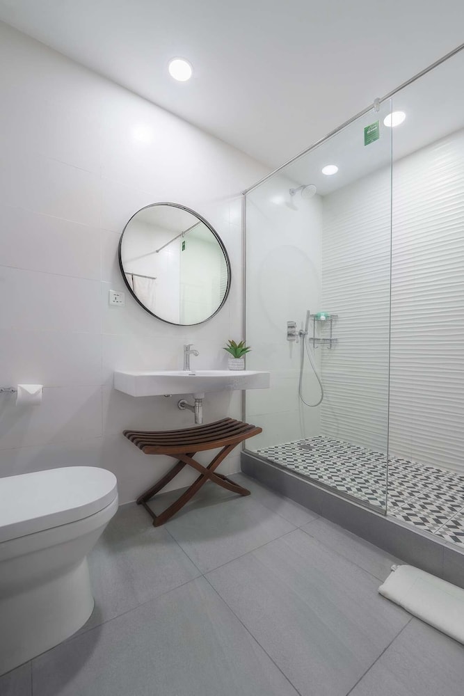 Executive Room - Photo 5