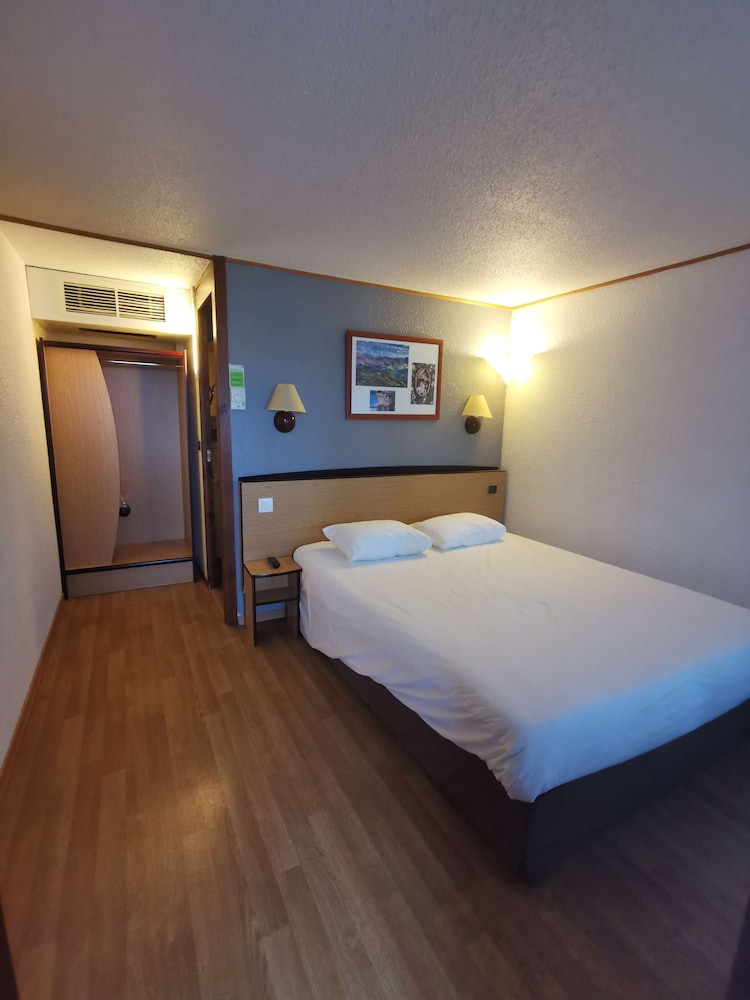 Standard Room, 1 Double Bed - Photo 6
