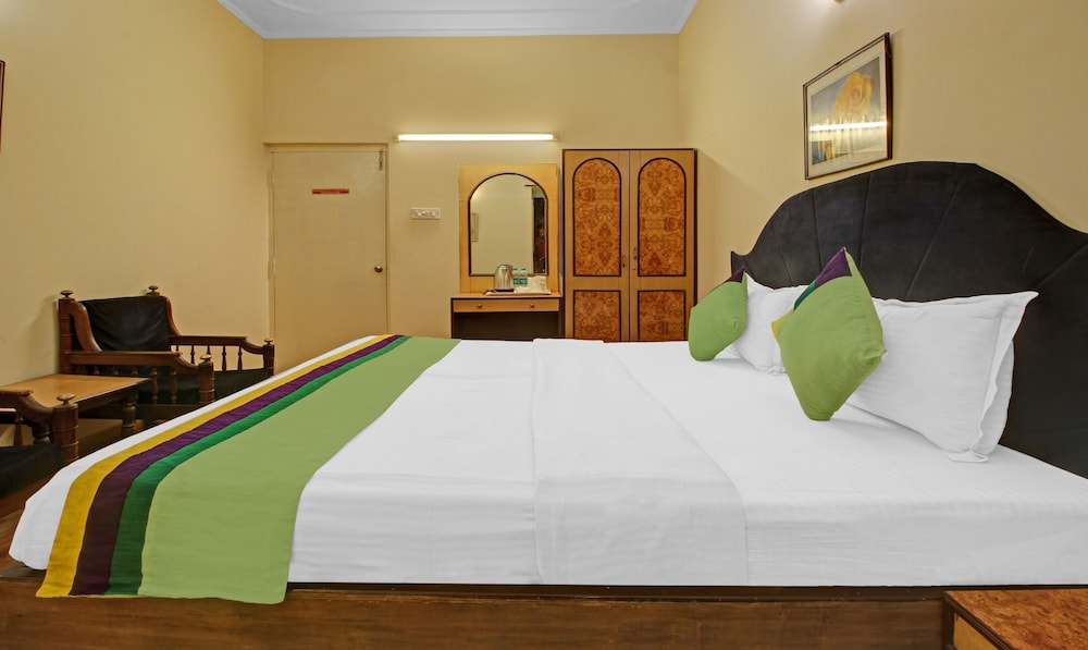 Standard Double Room - Photo 12