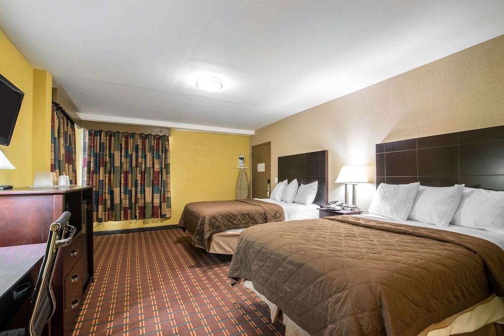 Standard Room, 2 Double Beds, Non Smoking