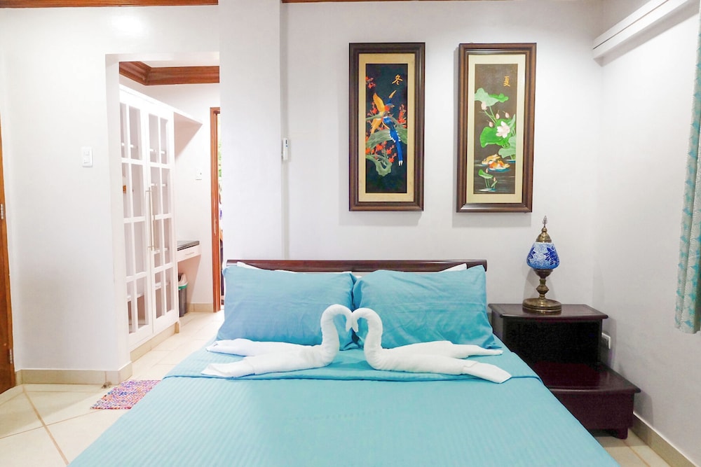 Standard Room with Shared Bathroom photo 2