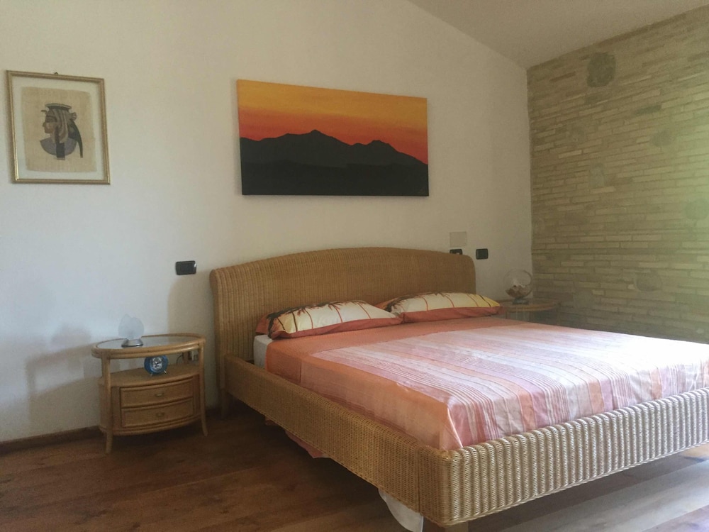 Classic Quadruple Room photo 2