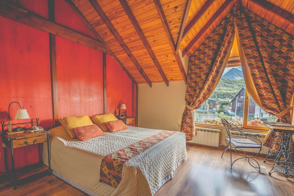 Superior Double Room, Partial Sea View