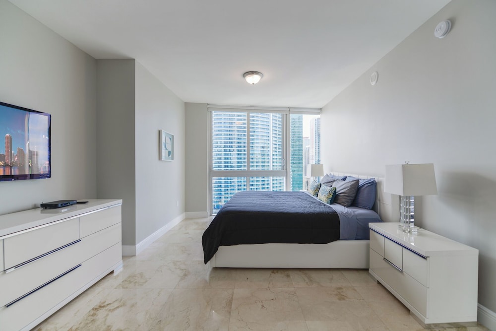 Luxury Apartment, 2 Bedrooms, City View photo 3