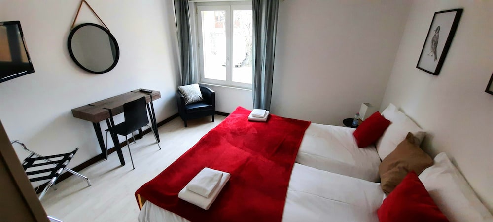 Standard Double Room photo 2