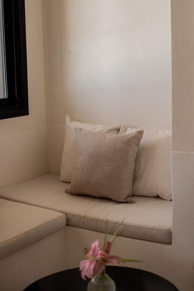 OCEANFRONT SUITE WITH TERRACE - Photo 7