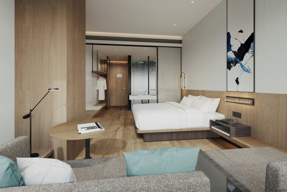 Standard Room, 1 King Bed