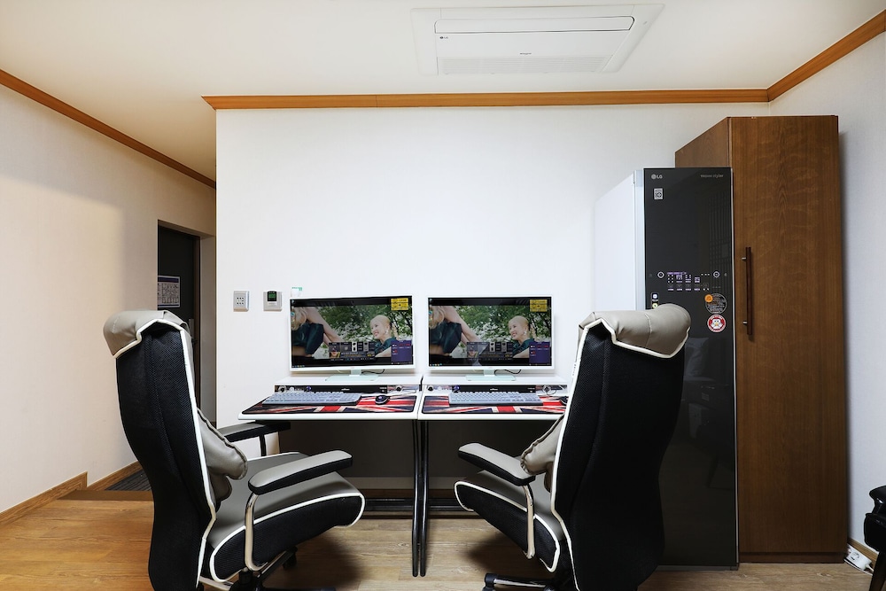 Deluxe Double - Certified Korea Tourism Quality Break (Breakfast is not available on Mondays) photo 3