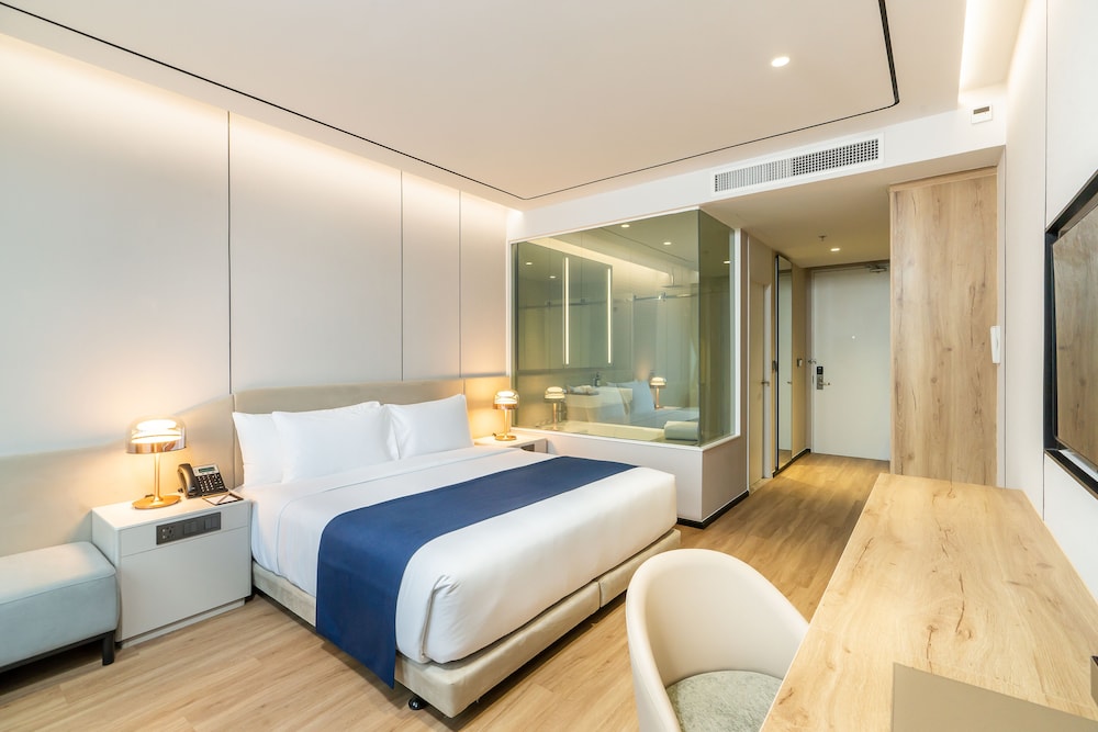 Deluxe Double Room, Ocean View - Photo 10