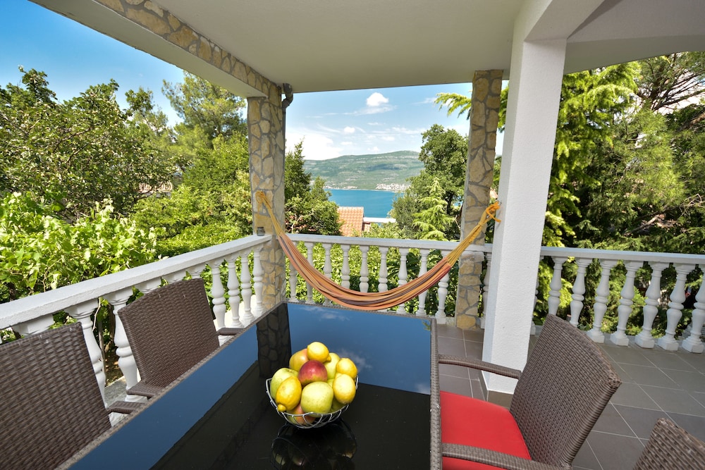 Apartment, 2 Bedrooms, Terrace, Sea View (A2) photo 3