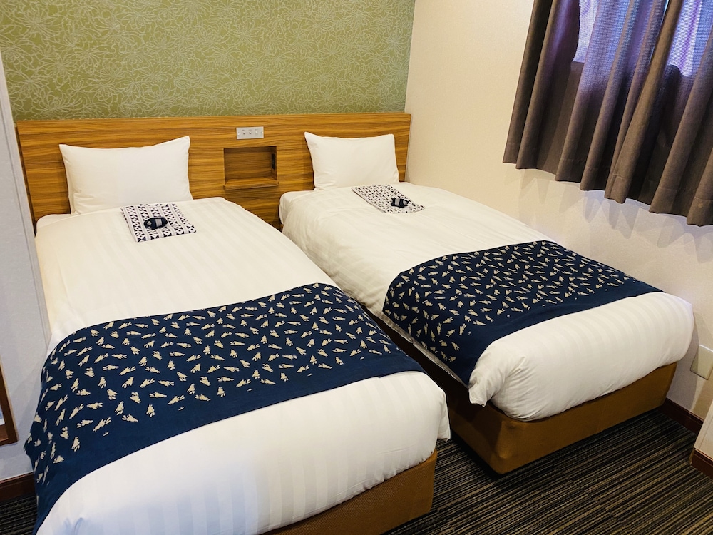 Twin Room, Non Smoking photo 3