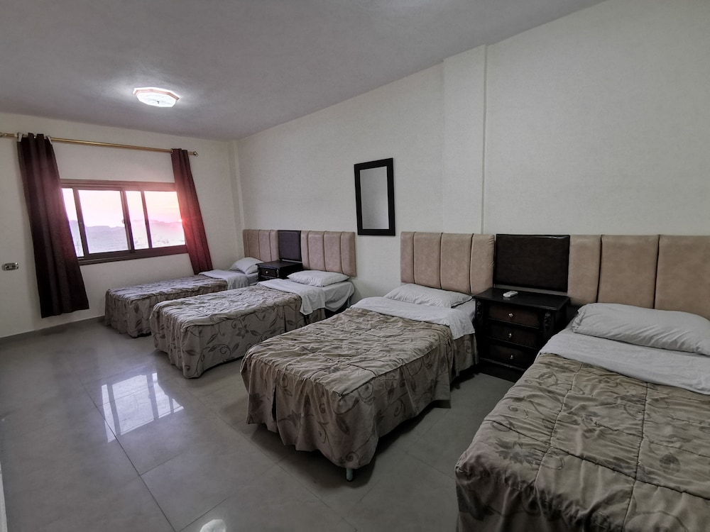 Triple Room - Photo 9