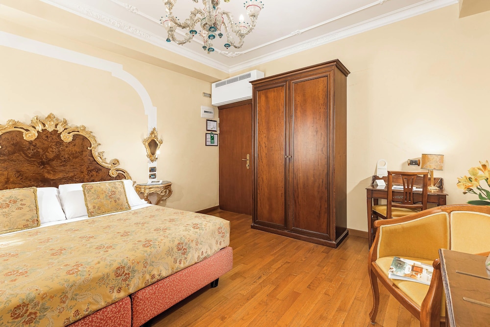 Classic Single Room (Gold)