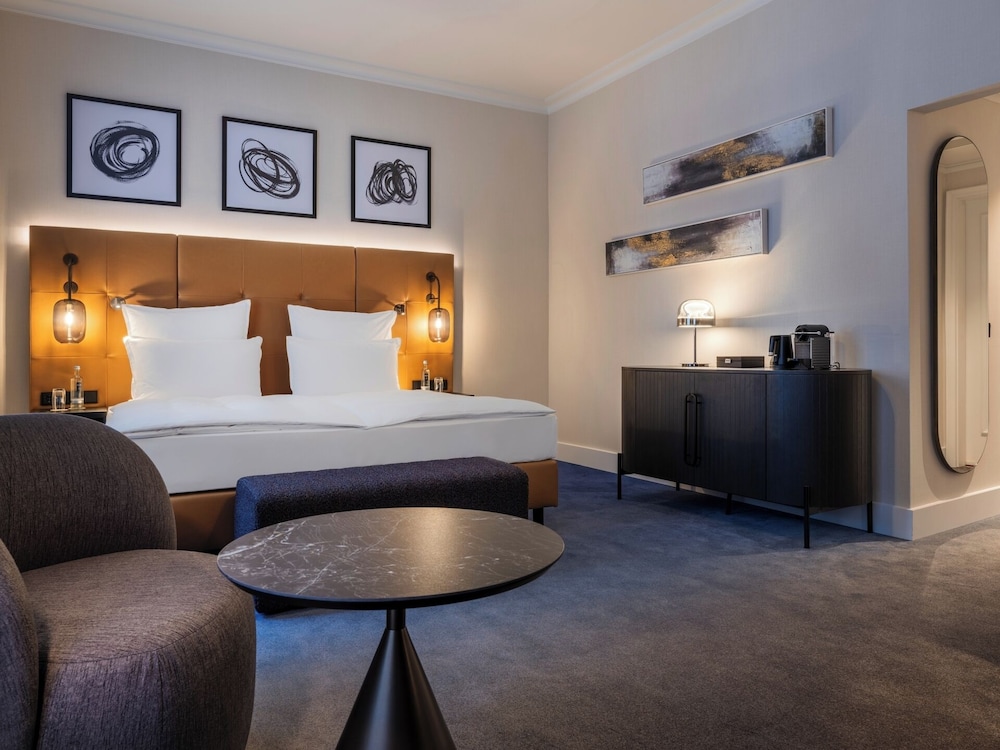 Deluxe Room (Signature)