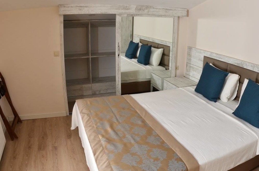 Standard Double or Twin Room, Sea View photo 1