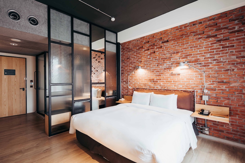 Superior King Room photo 2
