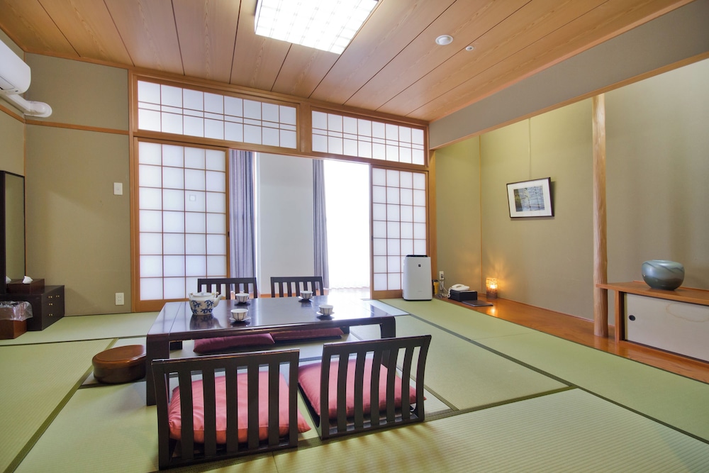 Japanese Style Room - Photo 1