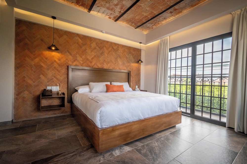 Luxury Double Room, 1 King Bed, City View