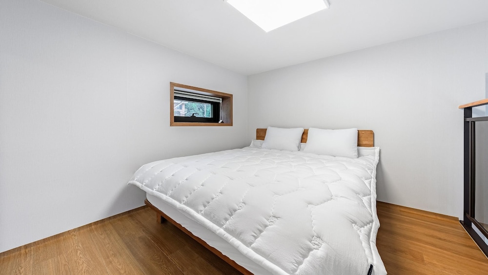 Basic Room, 1 Bedroom (101 Ho) - Photo 8
