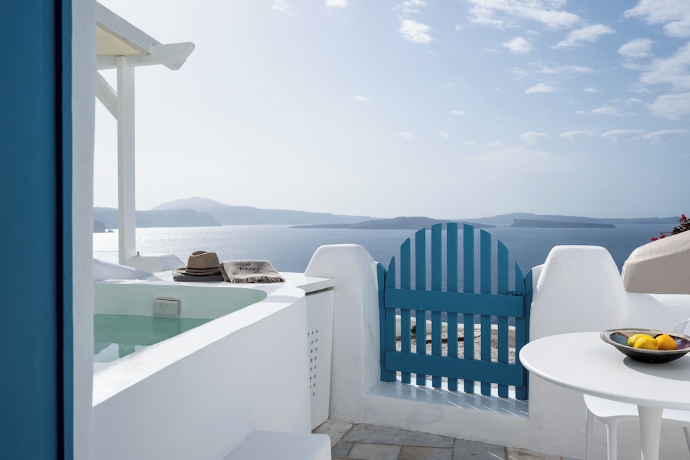 Cave Traditional Villa, Jetted Tub, Sea View