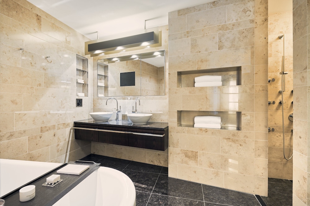 Superior Double Room, Forrest/ Courtyard Side, partially balcony, Spa Access (12 years+) - Photo 6