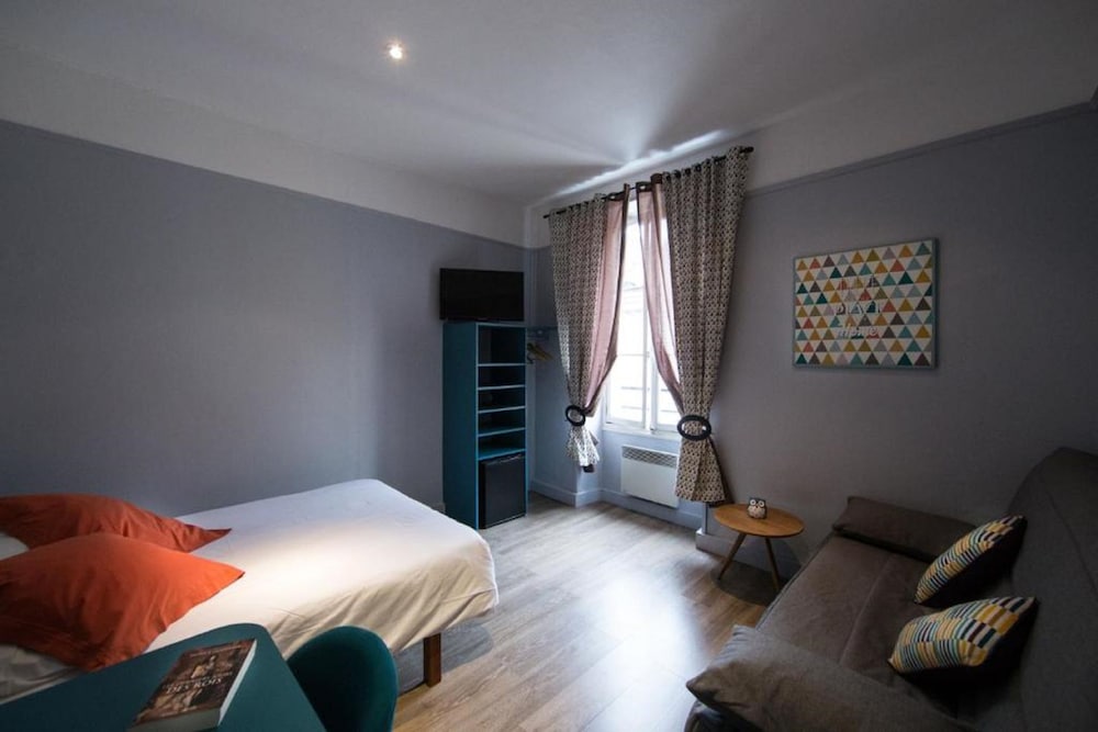 Quadruple Room, Ensuite photo 3