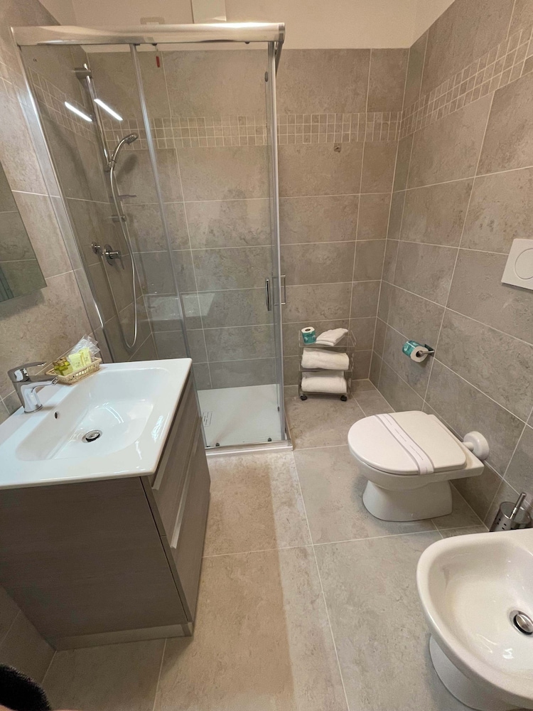 Classic Double Room Single Use photo 3