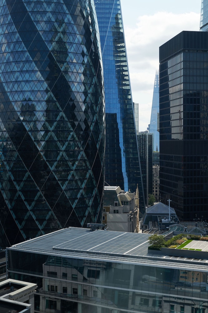 Executive Room, City View thumbnail 5