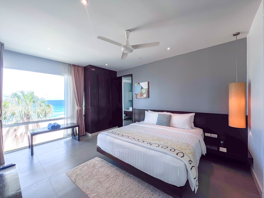 Family Two-Bedroom Beachfront Residence. - Photo 3