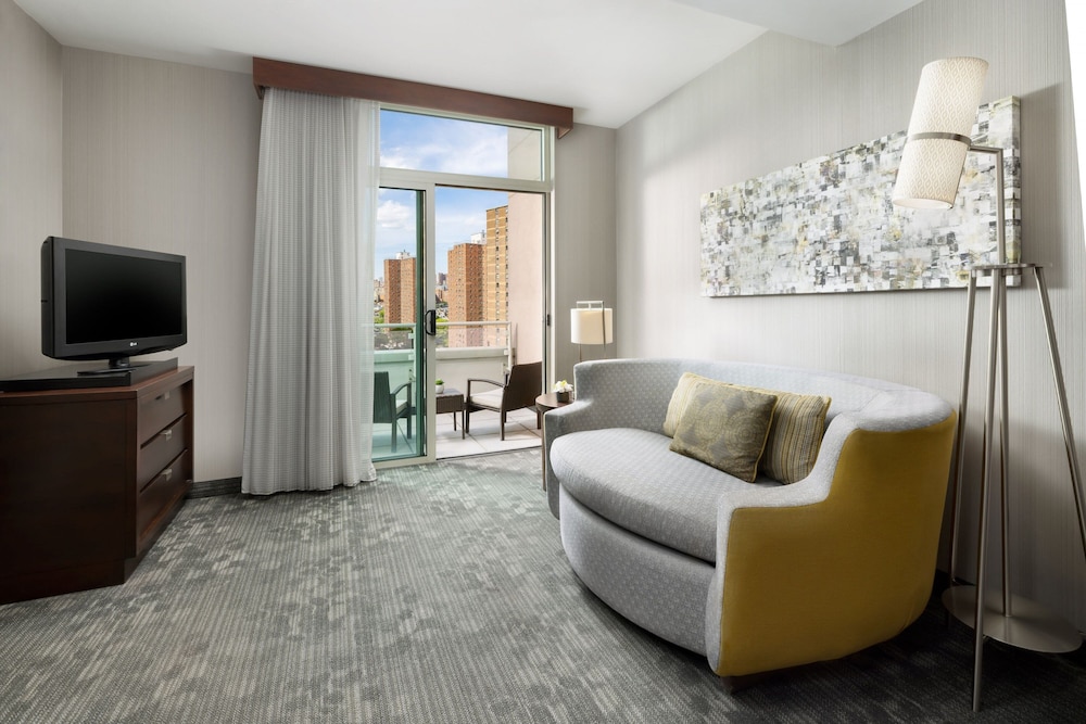 Executive Suite, 1 Bedroom, Balcony photo 1