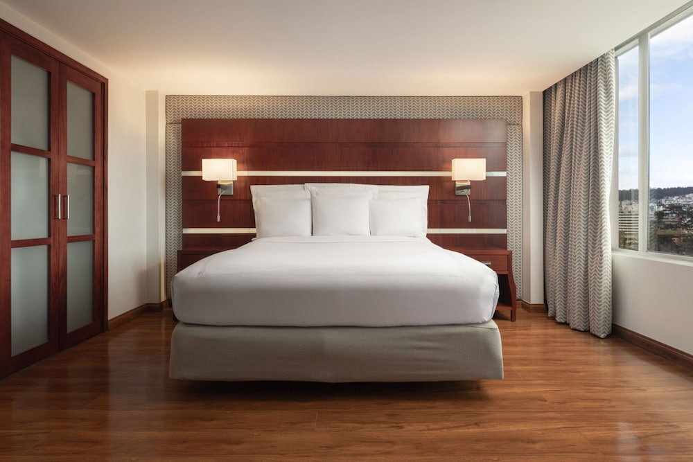 Suite, 1 Bedroom (City View) - Photo 6