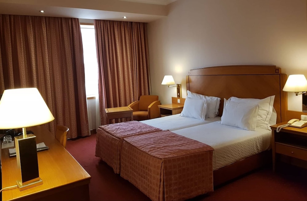 Standard Double Room, City View - Photo 5