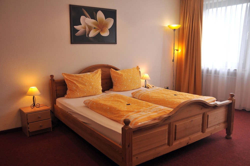 Family Room, 2 Bedrooms photo 2