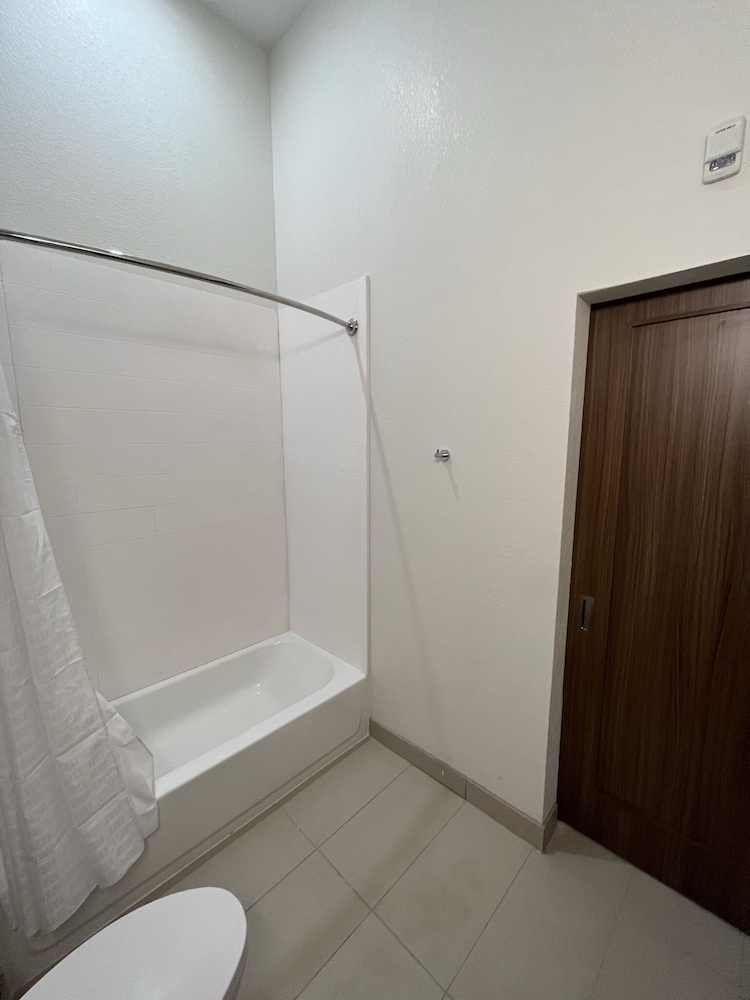 Suite, 2 Queen Beds, Non Smoking - Photo 10